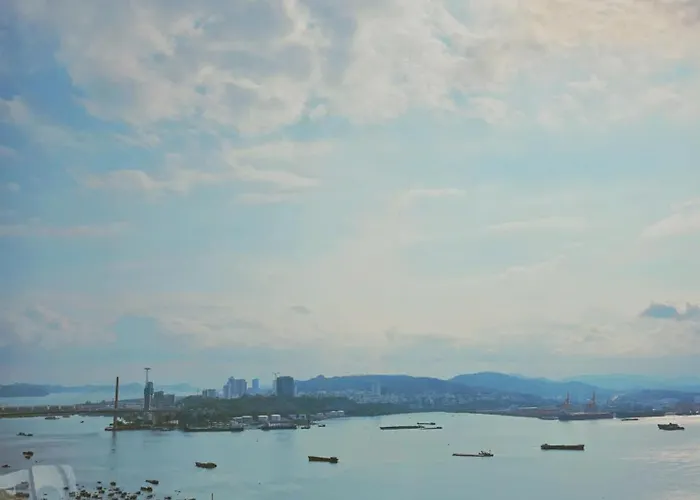 Away * Hạ Long